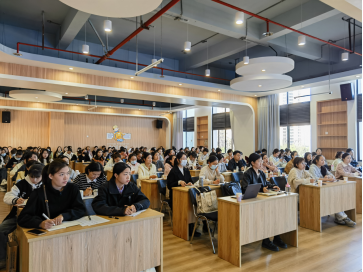 传承文化经典 强健幼儿体魄  ——“民间体育游戏新思路、新玩法”专题培训