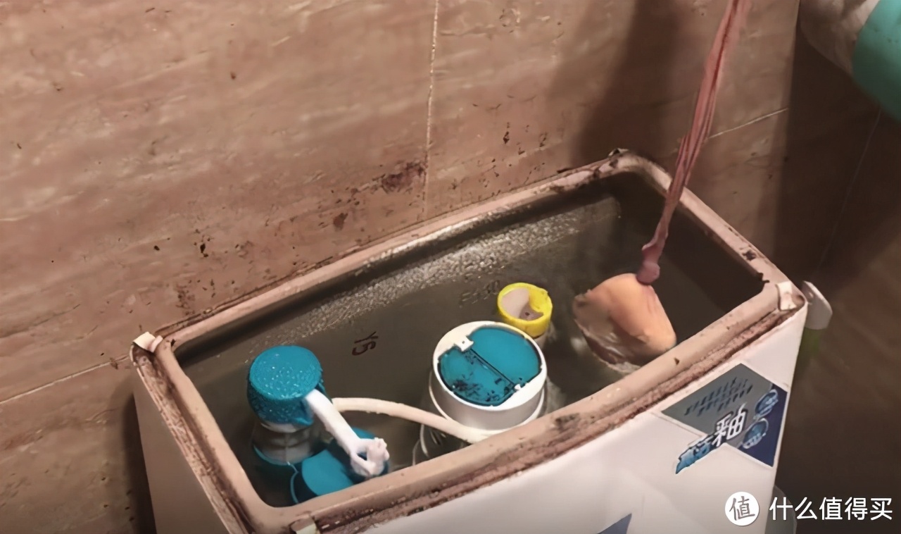 丝袜特殊用途_丝袜生活妙用_偷老师的丝袜贴吧