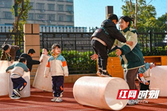 资阳区三益幼儿园：放手游戏 发现“了不起的儿童”