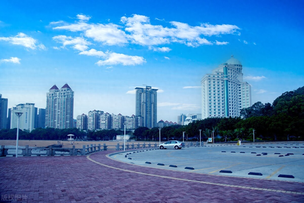 不要留恋过往，人生，不过是一路遇见，一路再见