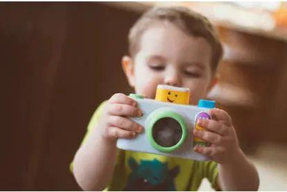 逆向思维解决问题案例_生活逆向思维应用故事_菜市场大爷西红柿故事