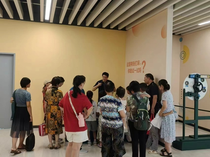 锥体上滚在生活中的运用_锥体上滚生活应用_锥体上滚的实验现象