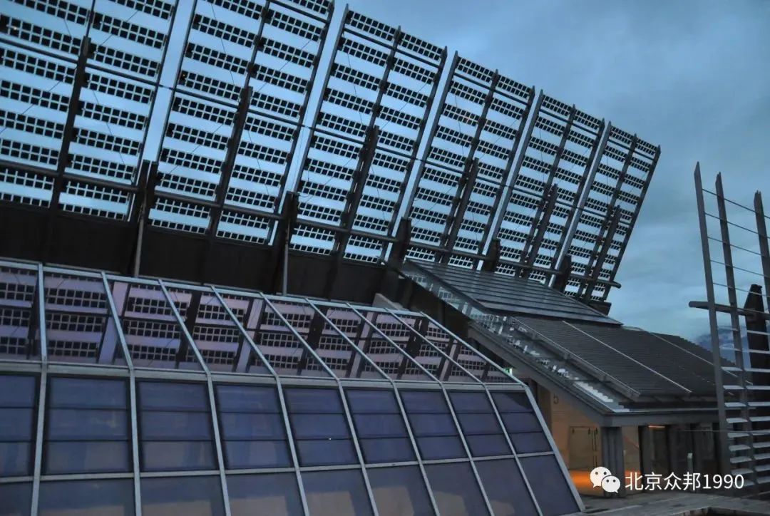 锥体上滚的实验现象_锥体上滚的实际应用_椎体上滚生活应用