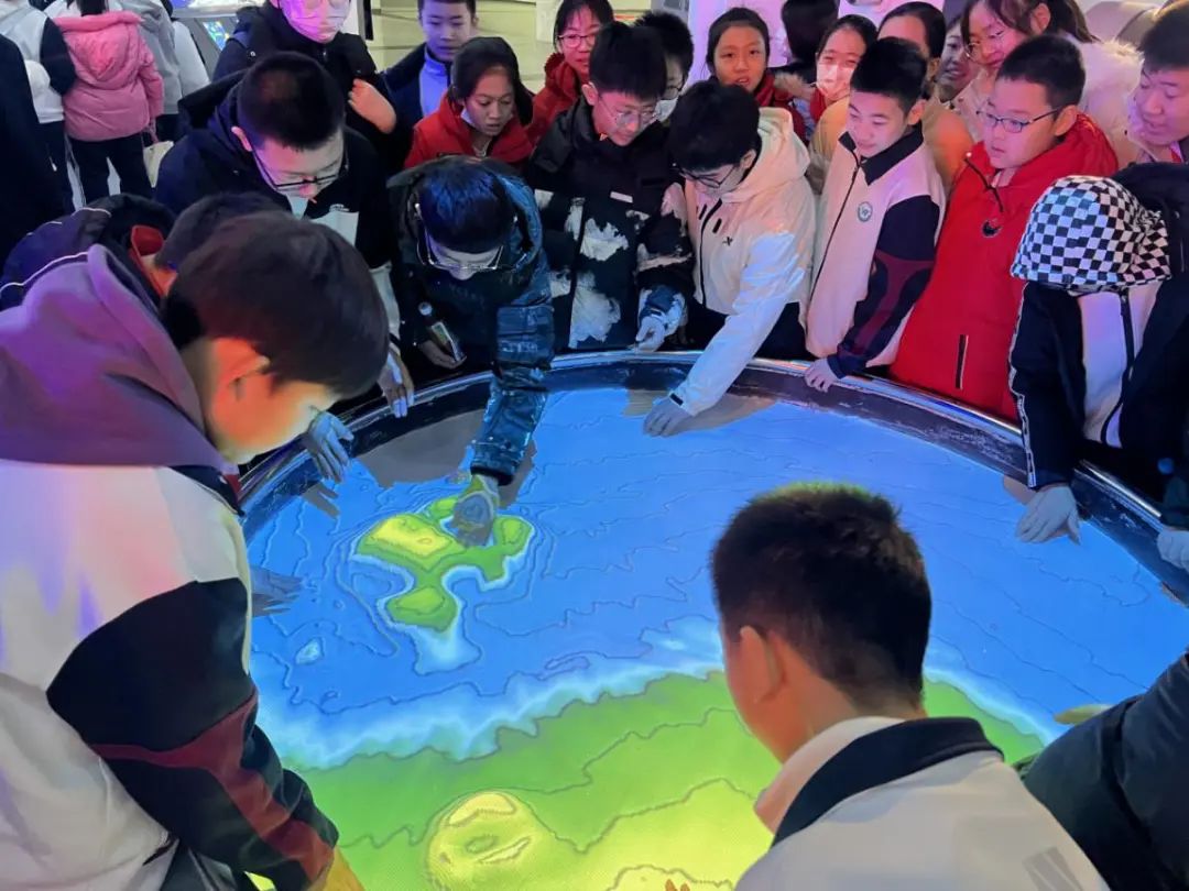 锥体上滚的实验现象_椎体上滚生活应用_锥体上滚生活应用