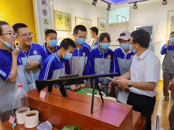 椎体上滚在生活中的运用_椎体上滚生活应用_锥体上滚的实验现象