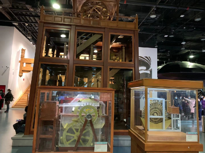 锥体上滚的实际应用_锥体上滚生活应用_锥体上滚日常生活应用