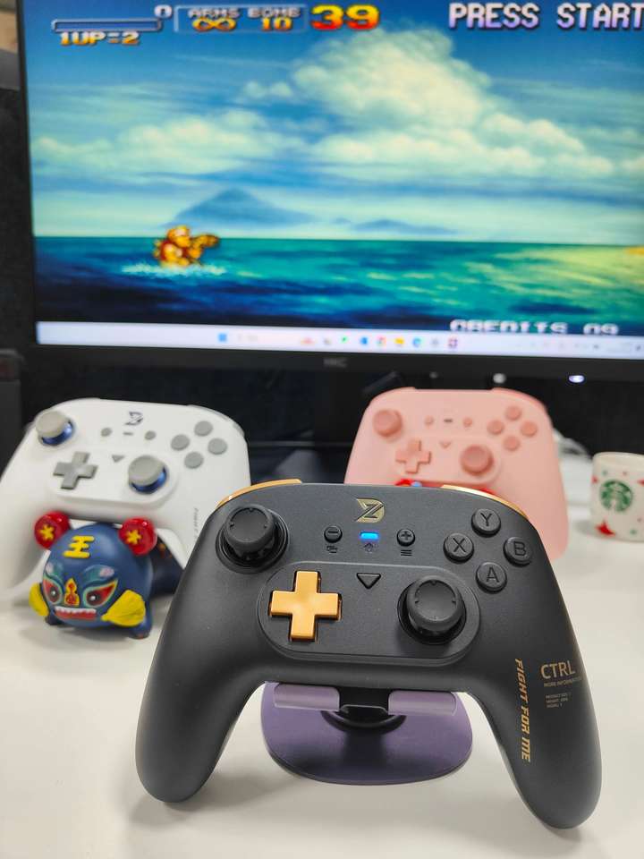 致动Y影翼评测_百元游戏手柄_手柄格斗