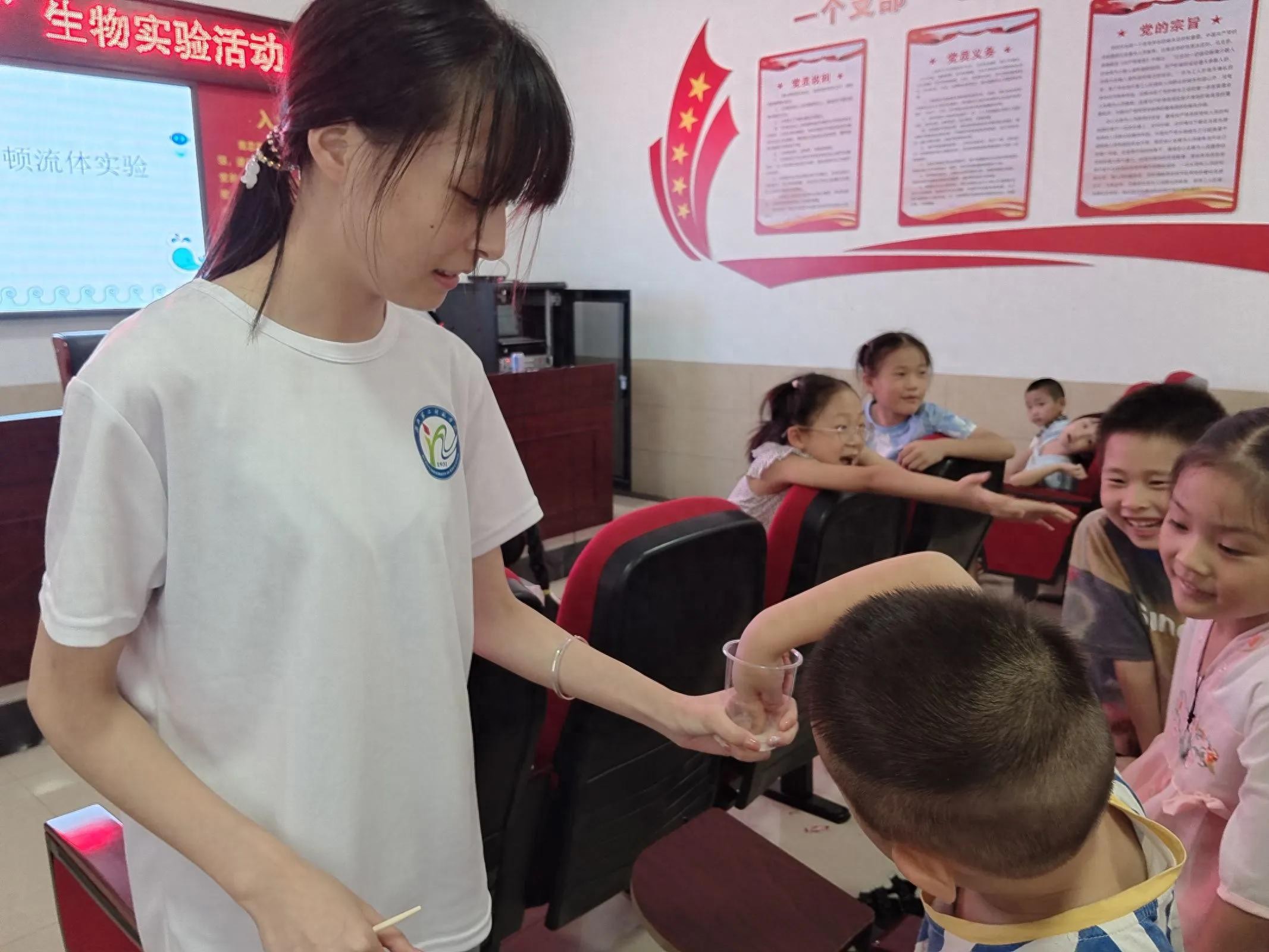 神奇的非牛顿流体