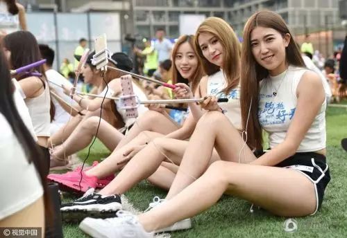 游戏新闻 美女_新闻美女游戏视频_新闻美女游戏直播