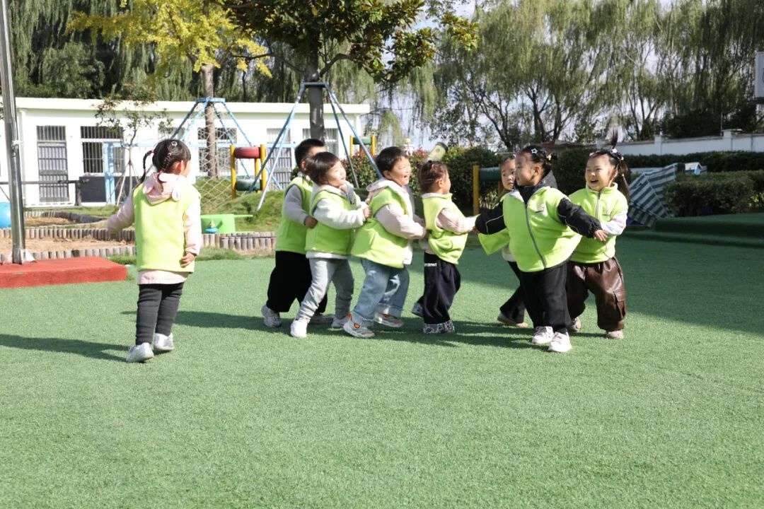 大班民间游戏专题_幼儿园传统游戏活动_脸谱创作品文化