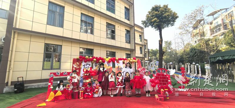 幼儿园传统民间游戏清廉教育_大班民间游戏专题_幼儿园清廉文化庙会活动