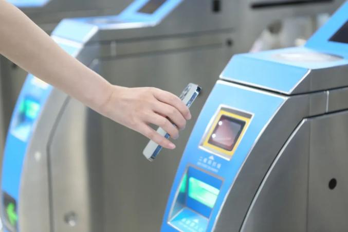 这个暑假，大学生郑州坐地铁免费！