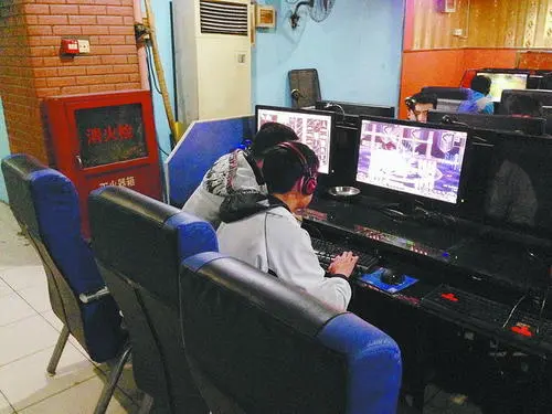 国家新闻出版署防沉迷通知_防止未成年人沉迷网络游戏_沉迷游戏伤身新闻