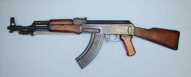 你如何看待游戏中暴力表现对现实的影响？