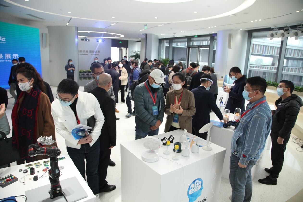 深圳二人世界论坛_深圳硬科技创新_深圳与世界同创造论坛