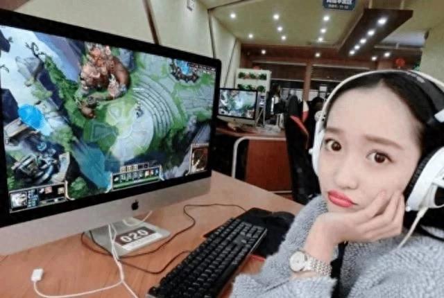 沉迷游戏伤身新闻_沉迷游戏后果_科学家模拟游戏影响