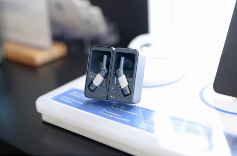 时空壶W4 AI同传耳机：重塑跨语言沟通场景体验