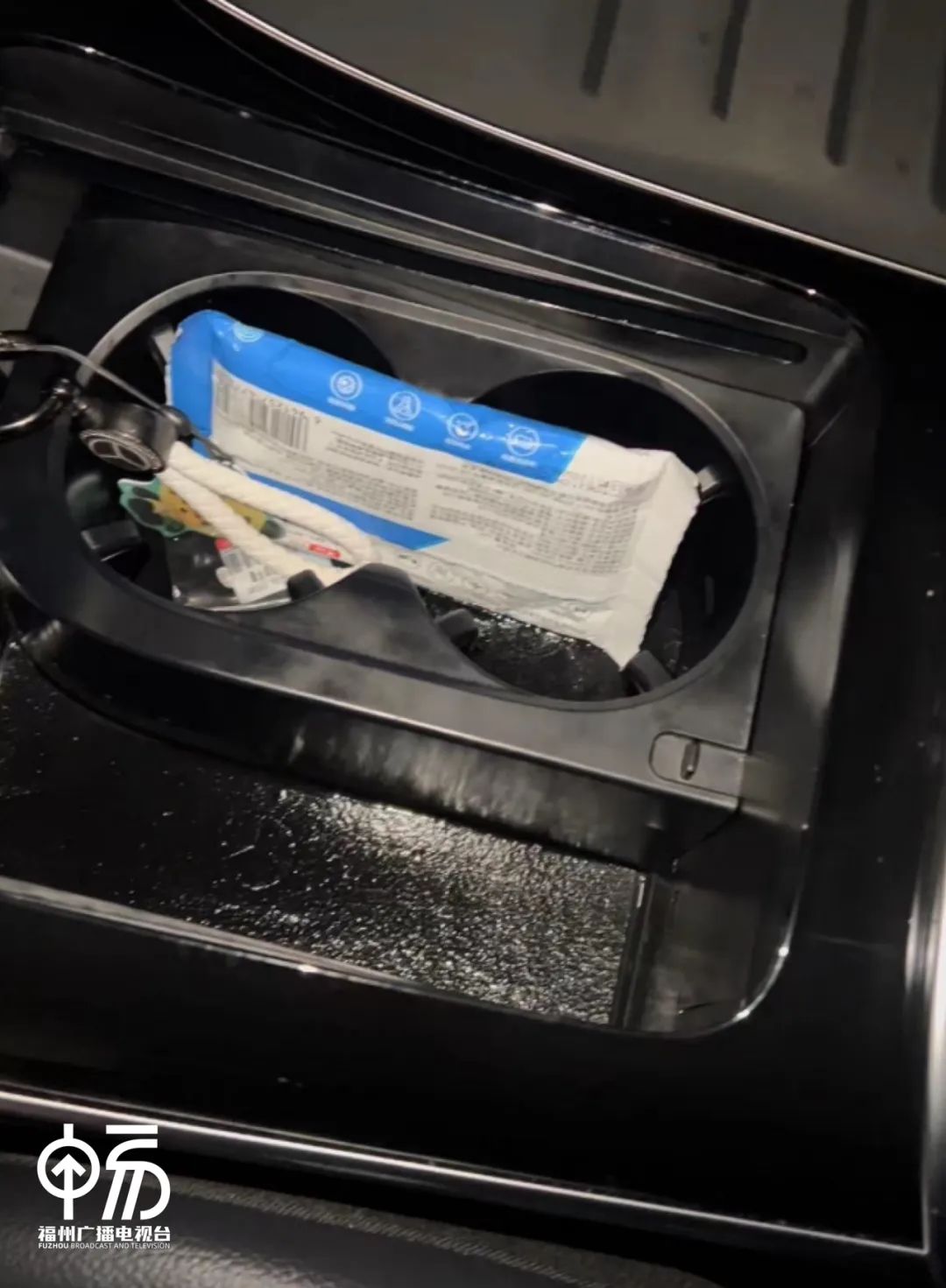 准新车故障灯亮送修4S店泡水_奔驰C260L维权经历_奔驰故障灯图解大全