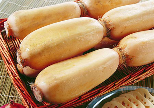 芹菜叶柄的横切面图片_挑选蔬菜技巧_蔬菜新鲜度辨别方法