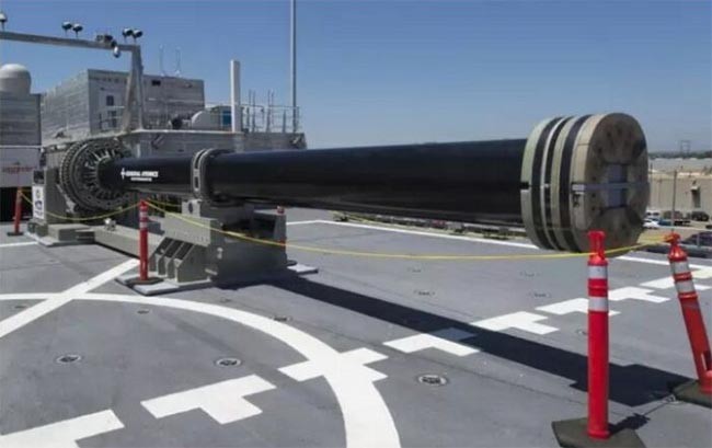 电磁炮打航母，靠谱吗？