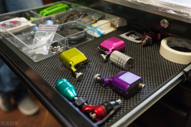 中国电磁炮领先世界！击穿钢板轻而易举，即将舰载却疑遭泄露？