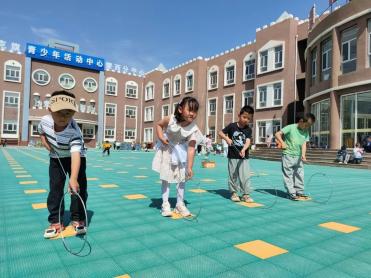 传承民间体育游戏活动_大班民间游戏专题_碱柜幼儿园民间体育游戏