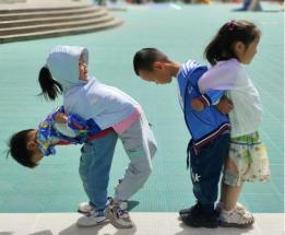 传承民间体育游戏活动_碱柜幼儿园民间体育游戏_大班民间游戏专题