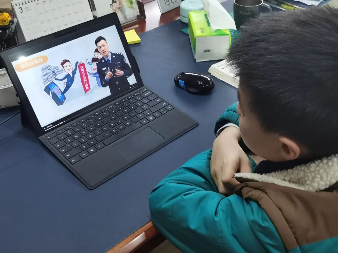 沉迷游戏新闻事件_沉迷游戏伤身新闻_沉迷游戏的新闻案例素材