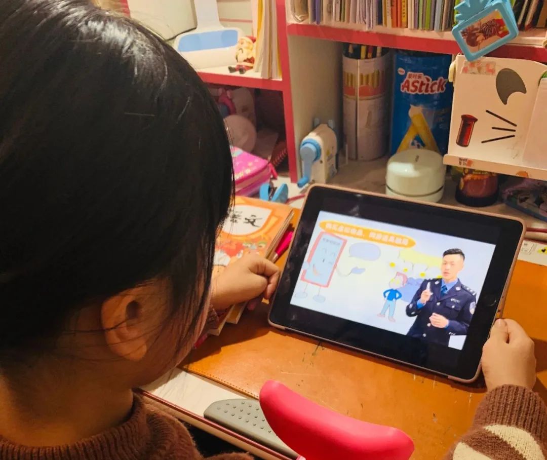 沉迷游戏的新闻案例素材_沉迷游戏新闻事件_沉迷游戏伤身新闻