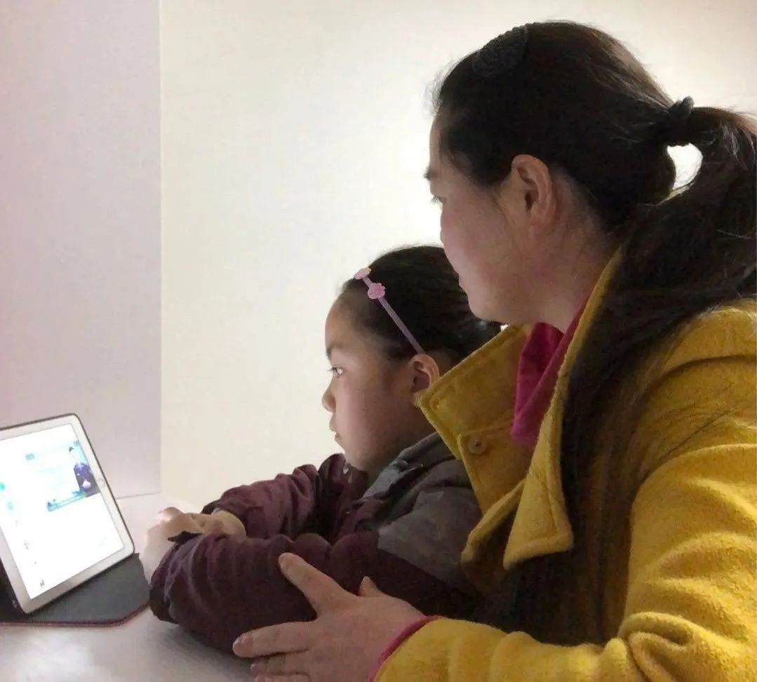 沉迷游戏的新闻案例素材_沉迷游戏伤身新闻_沉迷游戏新闻事件