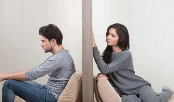 育儿论坛 二人世界_产后分房睡的影响_维持夫妻关系