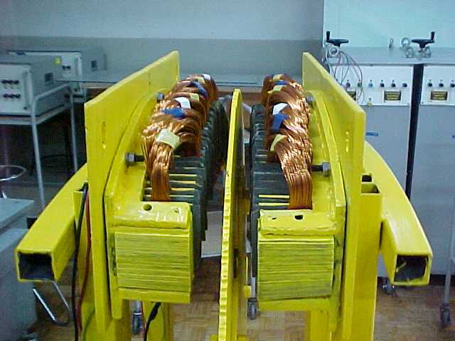 电磁炮电磁感应原理_电磁弹射工作原理_电磁炮生活应用