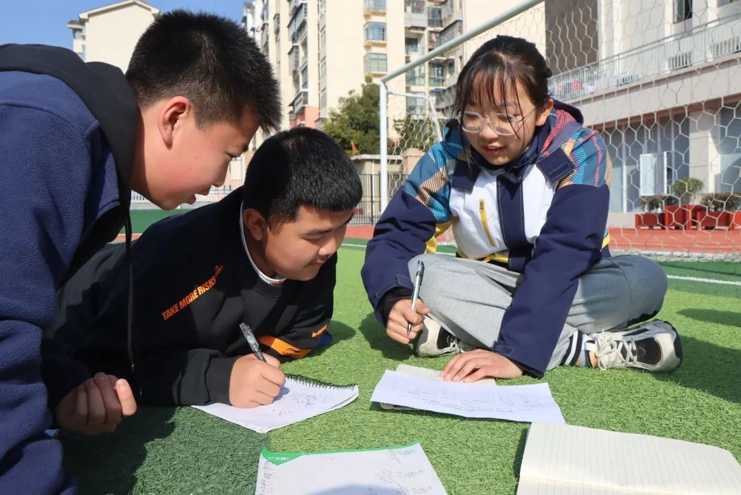 勾股定理生活应用_生活中勾股定理的应用_勾股定理生活实际应用