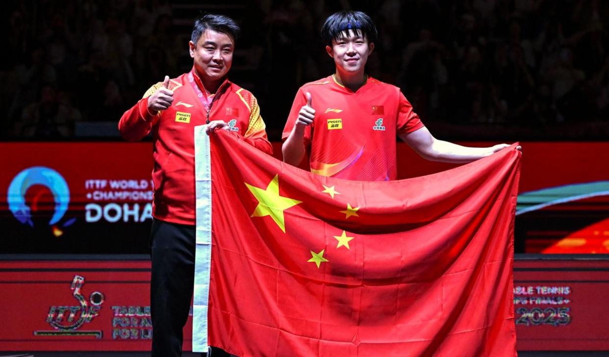 早期头哥自称性格开朗，是典型e人，但后来却变成沉默寡言的i人，这背后隐藏着他面对巨大压力和网络放大镜的无奈故事