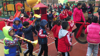 大班专题民间游戏教案_大班民间游戏专题_大班民间游戏教案100篇