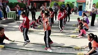 大班专题民间游戏教案_大班民间游戏教案100篇_大班民间游戏专题