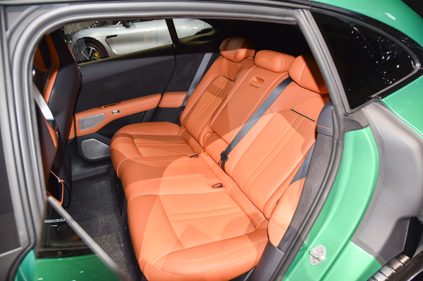 小米YU7配置价格_小米游戏专题栏目_小米YU7外观设计