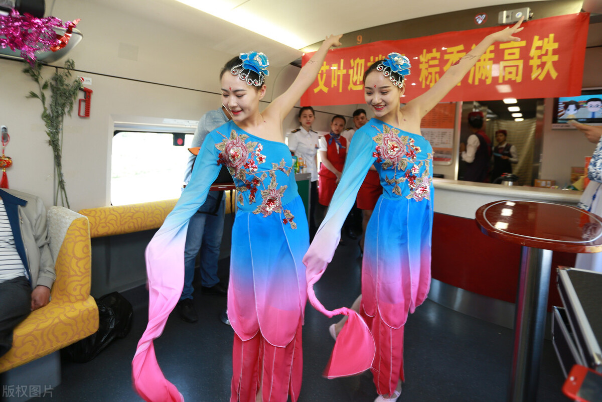 牛顿第一定律生活应用_公交车乘坐安全技巧_汽车惯性刹车距离