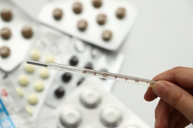 体温计、血压计等家庭常用医疗器械使用时应注意哪些事项？