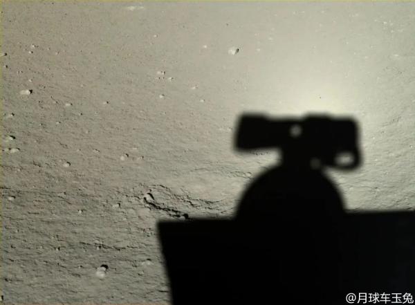 微博月球车玉兔_玉兔二号月球车_月球车玉兔中秋祝福