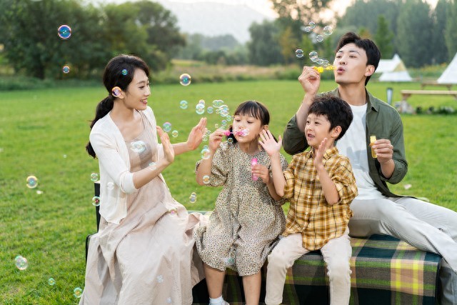 老了才明白，和兄弟姐妹，“断绝来往”是人生最不理智的选择