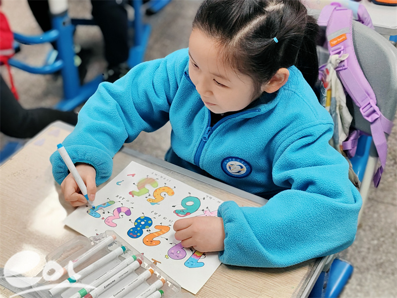 pg下载赏金下载 靓丽小报藏乾坤 数学趣味伴成长 蒋筑英学校数学节创意小报制作比赛圆满落幕