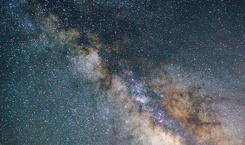 牛顿第一定律生活应用_科学普适性理论适用范围_物理学普适性规律