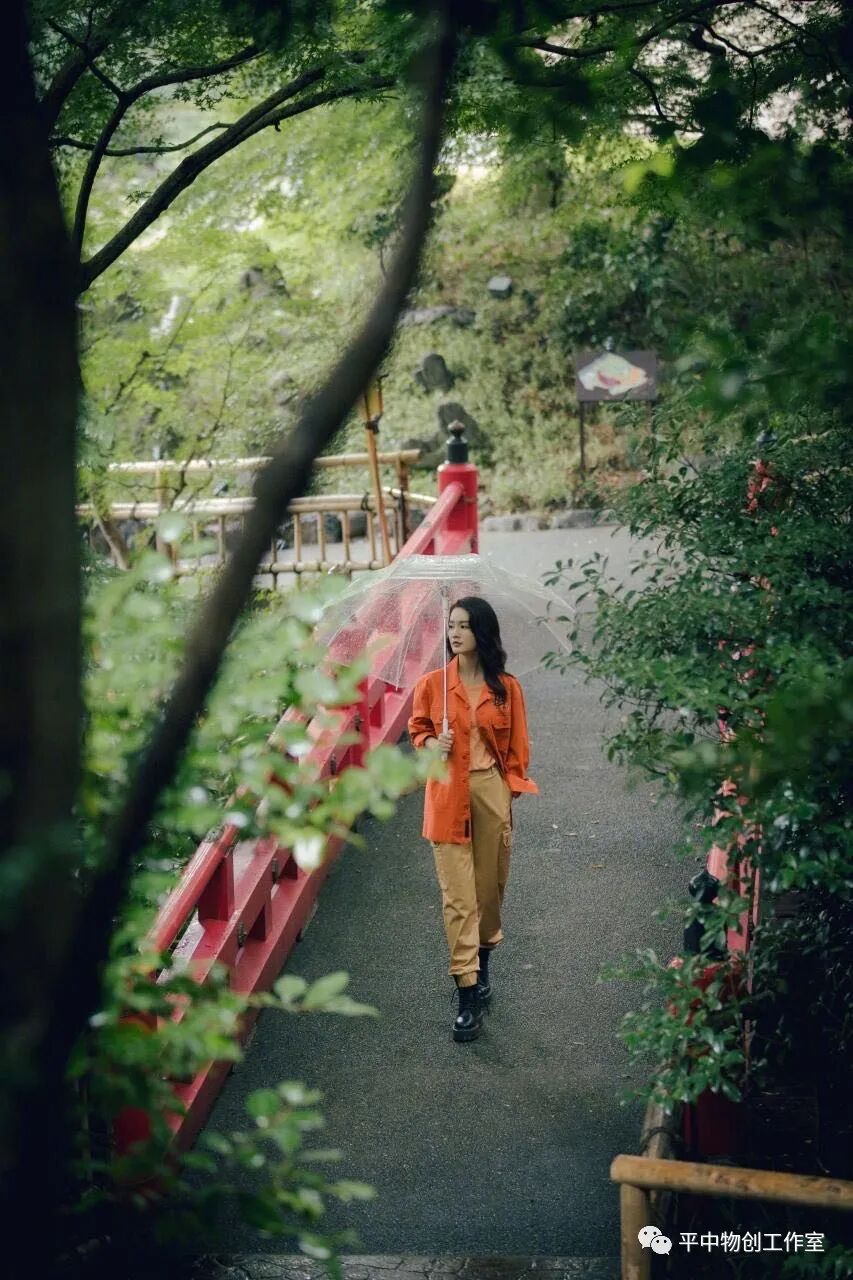 牛顿第一定律生活应用_亚里士多德惯性错误_惯性定律