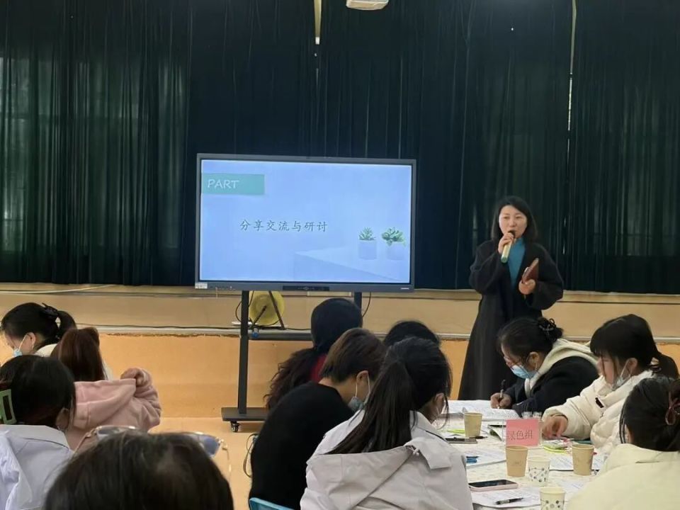 区域游戏教学经验交流_幼儿园游戏专题总结_适宜幼儿发展的区域活动组织策略