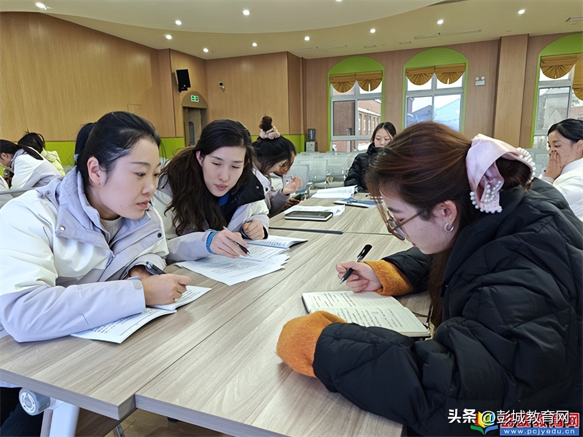 幼儿体育游戏分层设计_幼儿园游戏专题总结_破解体育游戏一刀切难题