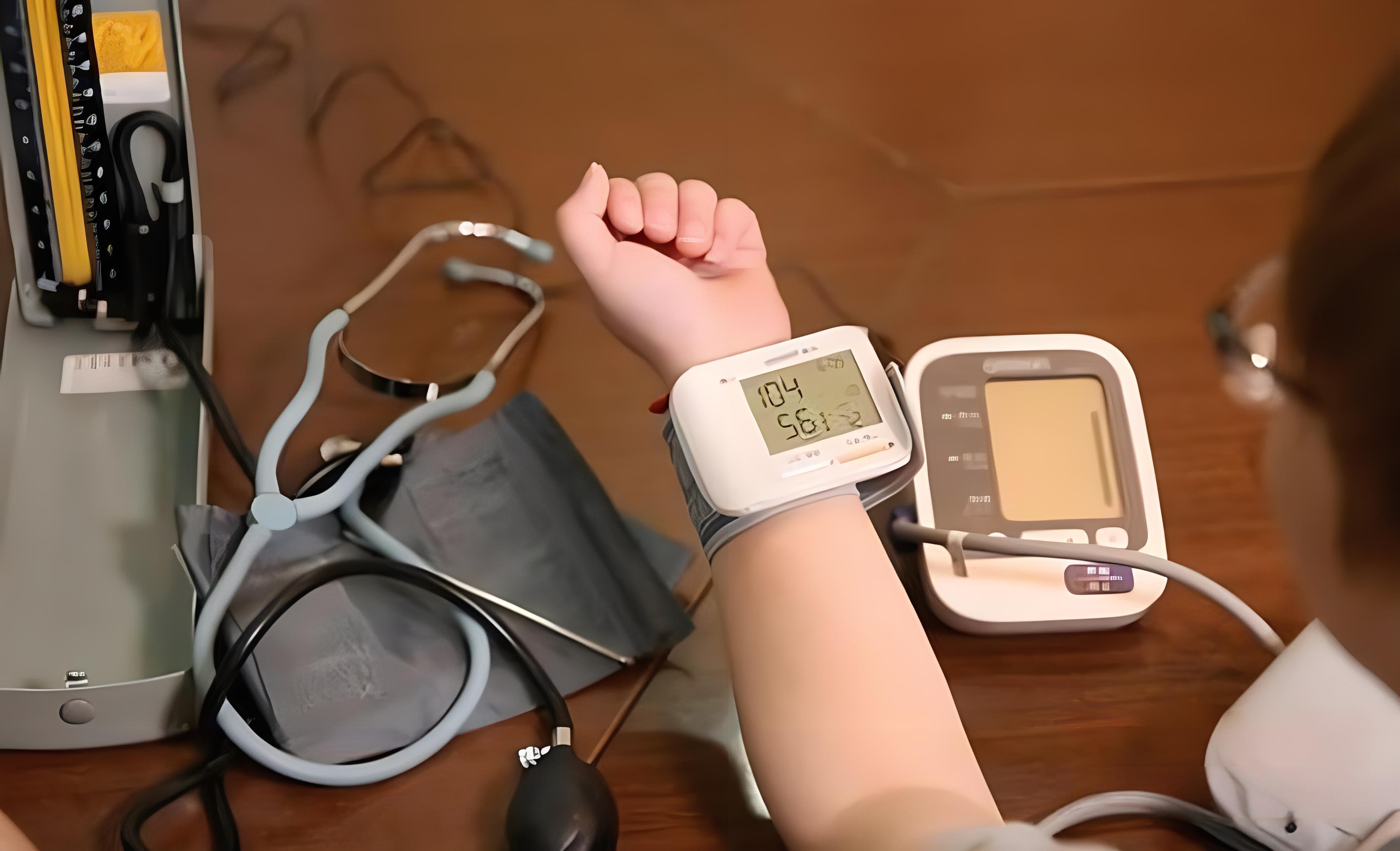 听诊器原理生活应用_电子血压计与水银血压计对比_水银血压计被淘汰的原因