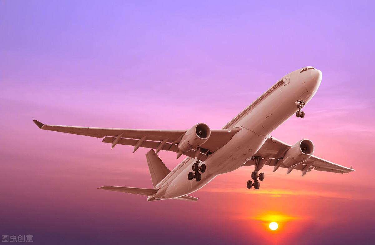 飞机起飞原理_伯努利定律与牛顿第三定律_伯努利原理生活应用