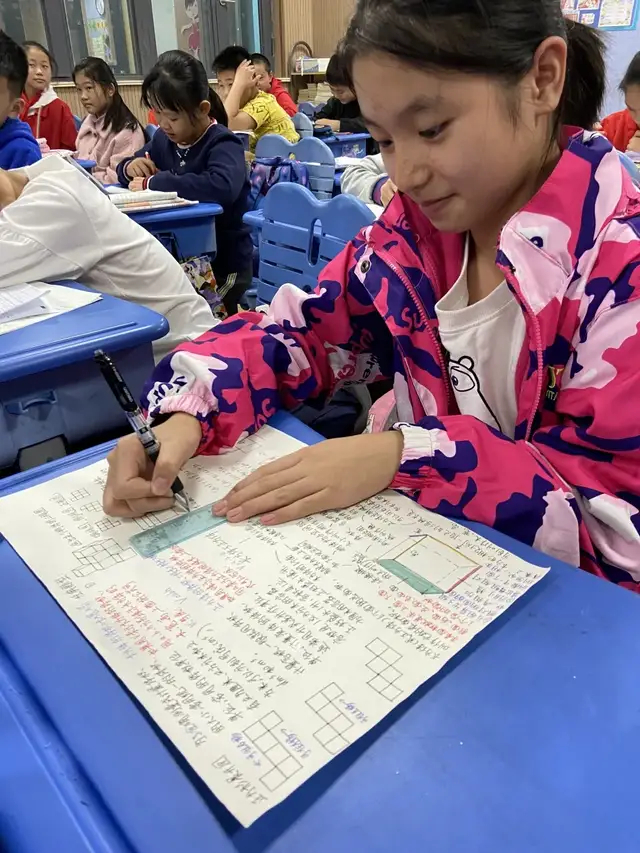 无锡市坊前实验小学数学实践作业_生活中数学应用小报_长方体正方体创意作业