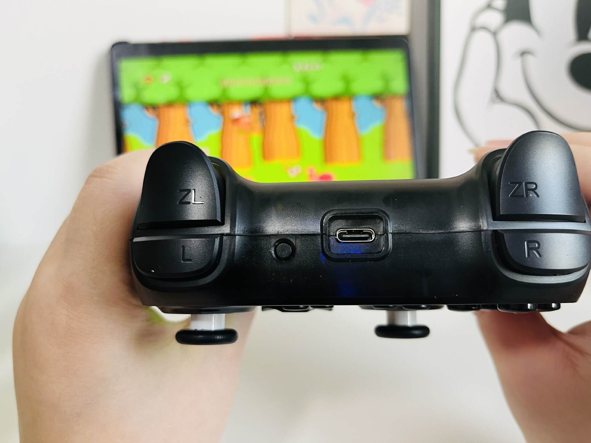 西圣GC1游戏手柄_手柄玩格斗_手柄握持舒适防滑体验